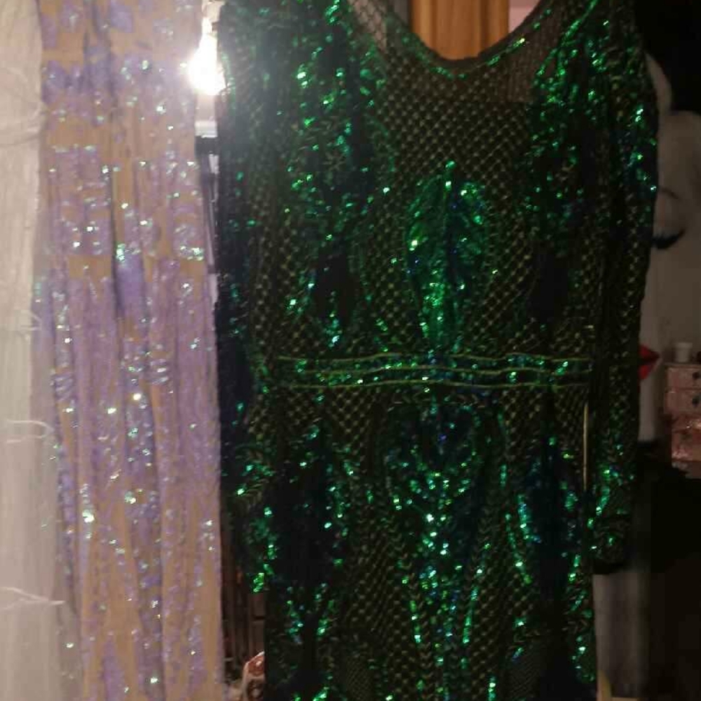 Dress - Picture 8 of 8